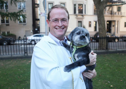 Heavenly creatures: Dogs anointed by Bklyn Heights minister at garden ceremony
