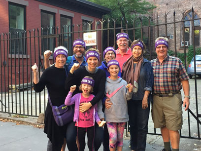 Striding toward a cure: Hundreds walk across Brooklyn Bridge for lung-cancer-research fund-raiser