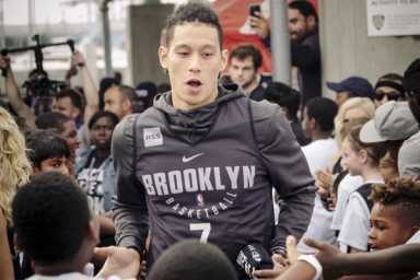 Playing with the pros: Fans join Brooklyn Nets athletes for practice on B’Bridge Park courts