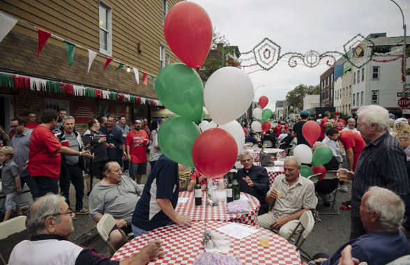 Divine dining: Bklynites chow down on Italian feast at W’burg Columbus-Day Giglio celebration