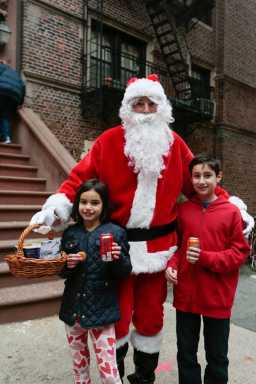 Getting ‘hygge’ for the holidays: Festive shoppers hit B’Heights church for annual Danish fair