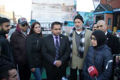 A favor for fellow Americans: Local Muslim groups spearhead hurricane-relief drive for Puerto Ricans