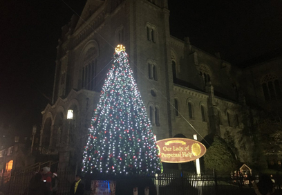 Sunset Parkers celebrate 18th-annual tree lighting