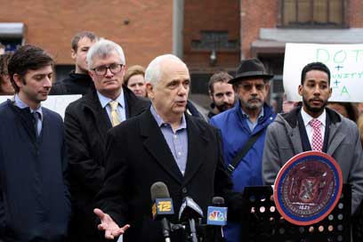 Lacking a tunnel vision: Locals, pols demand transit agencies issue plan addressing L-train closure