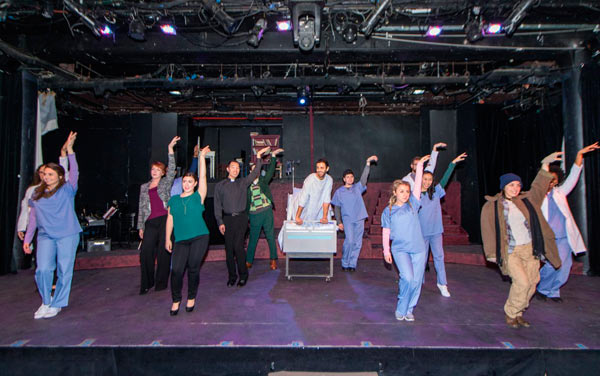 Singin’ in the brain: Peppy musical stars hallucinating surgery patient