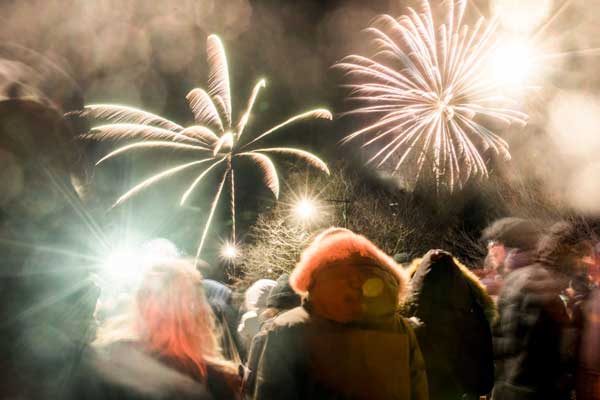 Sparkling start: Thousands ring in 2018 at Prospect Park fireworks show