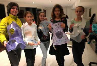 Curvy Girls stage an uplifting fund-raising benefit for scoliosis