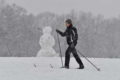Snow bombs away — our live blog of Winter Storm Grayson!