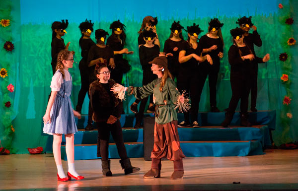 PS 207 kids not in Kansas anymore: Students stage adaptation of ‘The Wizard of Oz’