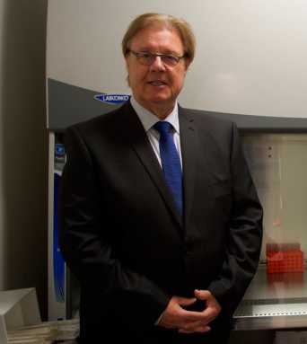 World renowned metabolomics professor comes to LIU School of Pharmacy