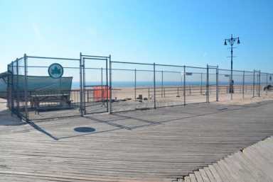 Construction finally begins on new Brighton Beach boardwalk bathrooms
