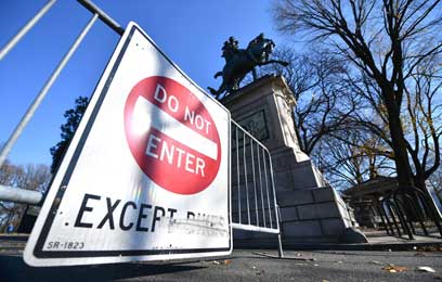 The grass and the furious: Motorists keep cruising through Prospect Park despite city’s ban on cars in meadow, cyclists say