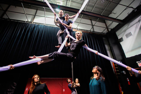 Dreamers in Dumbo: A high-flying, high-concept ‘Midsummer’