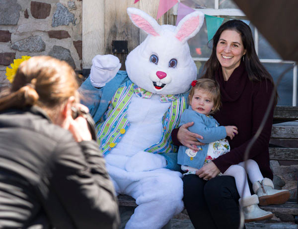 Hare-raising encounter: Easter Bunny delights dogs, terrifies tykes on visit to Slope