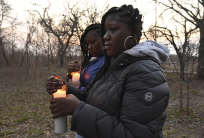 Mourning an ‘angel’: Candlelight vigil held for woman found dead in Canarsie Park