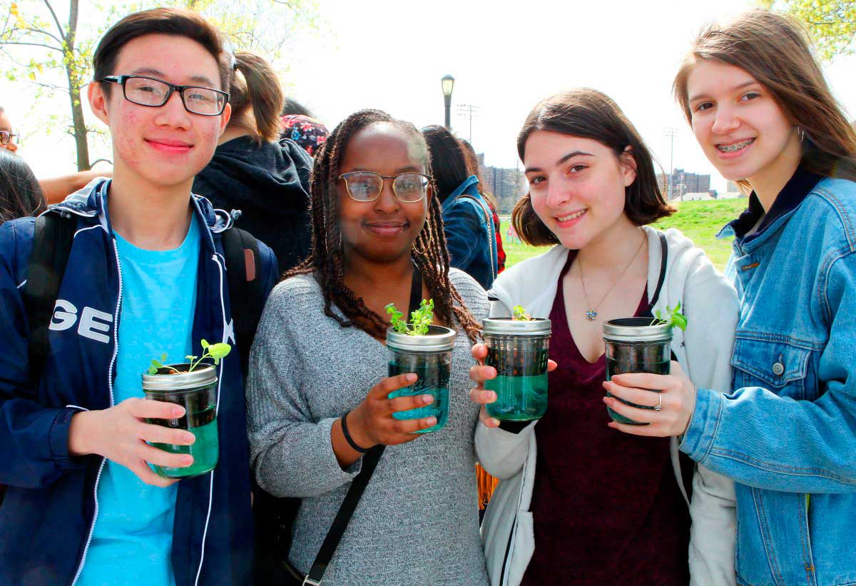 Coney kids beautify the beach at fourth-annual ‘It’s My Estuary Day’