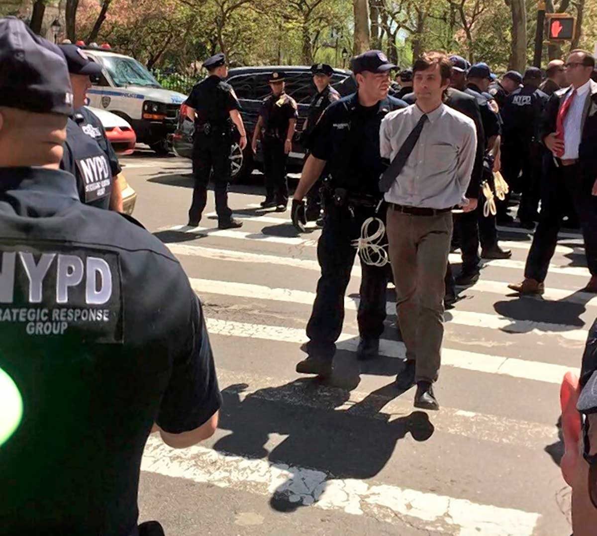Councilman cuffed! Bklyn Heights pol busted during protest demanding city opioid study