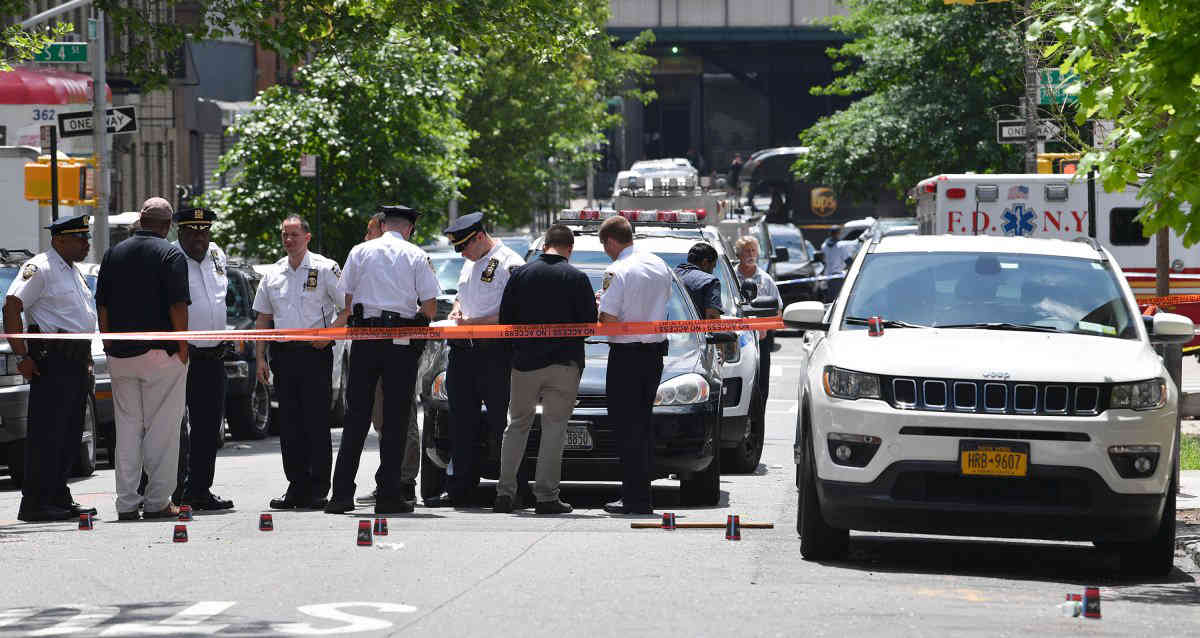 Cops seek shooter in Williamsburg teen murder