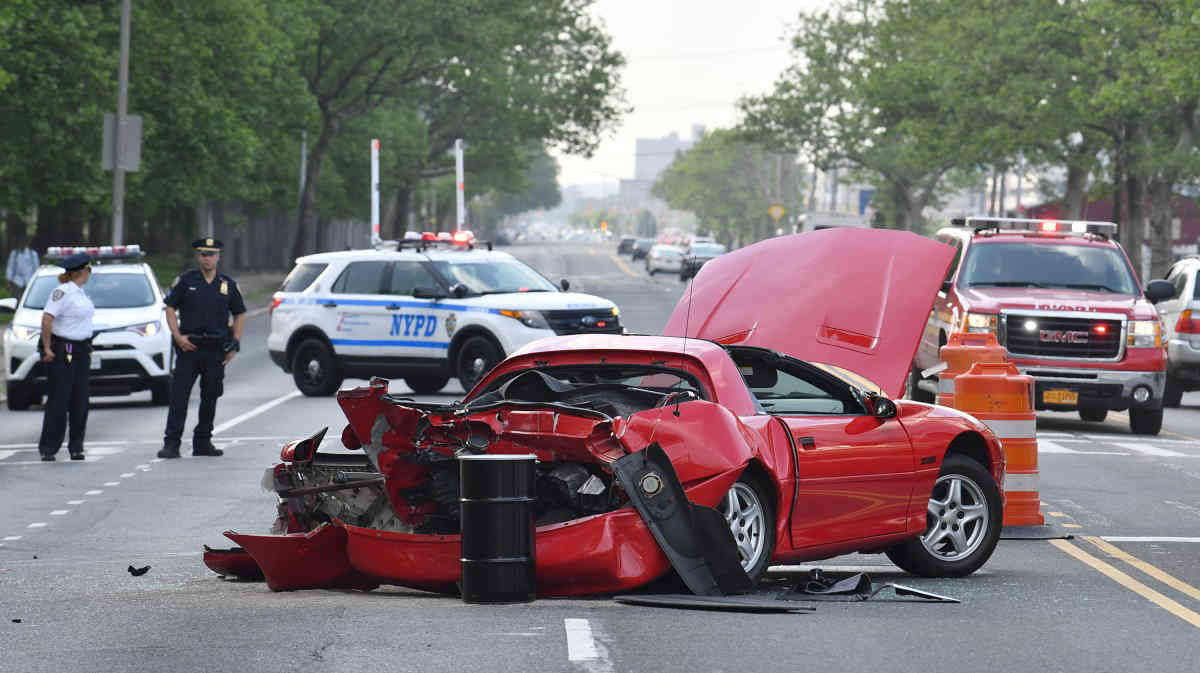Two injured in Marine Park crash