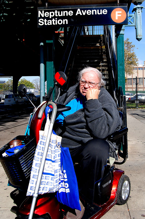 A lift to the train