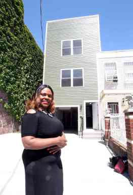 Homecoming: Sandy-struck Coney Islander returns to elevated house after year of work