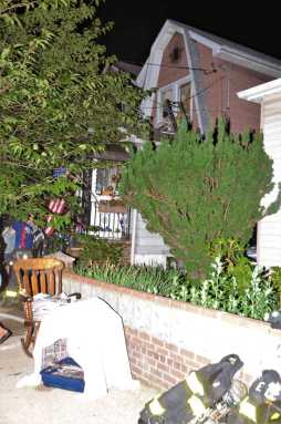 Flatlands blaze kills elderly woman