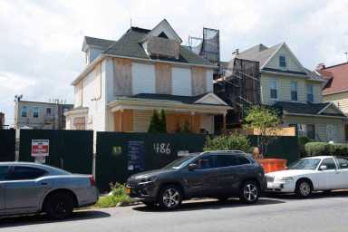 Out of place: East Flatbush residents protest ‘out-of-character’ apartment block