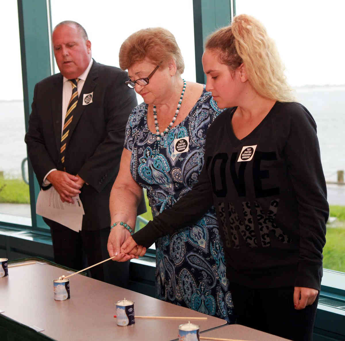 Kingsborough Community College unveils statue commemorating Holocaust