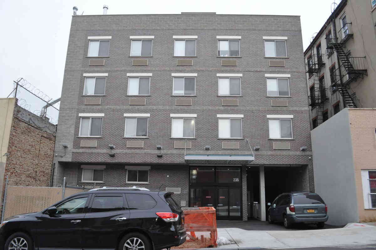 CB7 committee tackles homeless shelters • Brooklyn Paper