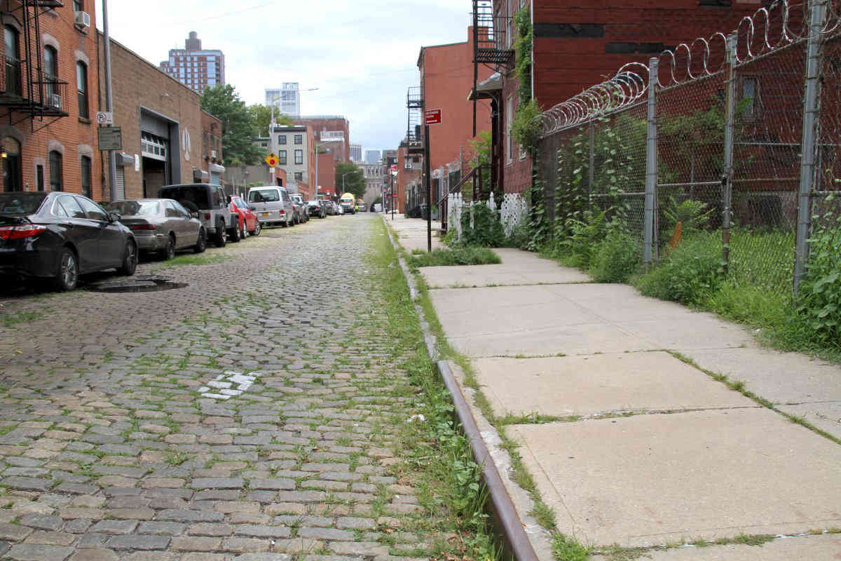 Between a block and a hard place: Plan to revamp Dumbo plaza and nearby Belgian-block streets draws mixed reactions