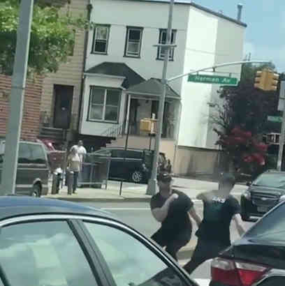 Maniac attacks driver with box cutter on busy Greenpoint street