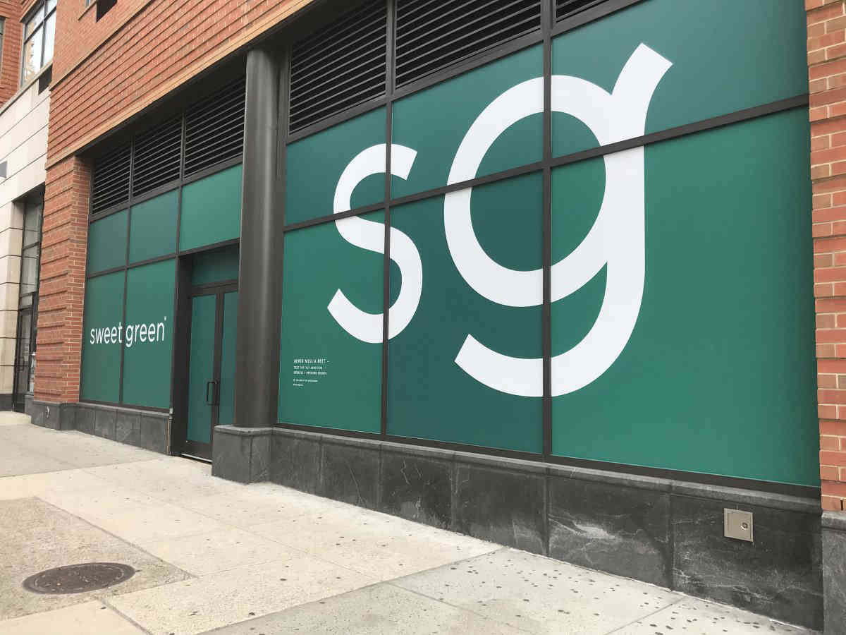 Bowled over! Downtown diners cheer Sweetgreen’s arrival in nabe