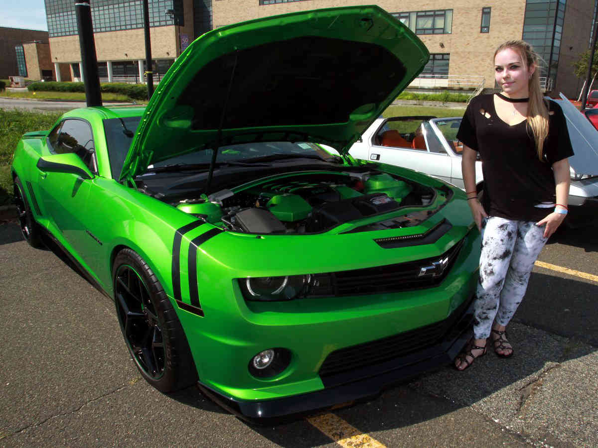 Hot rod fans celebrate sixth annual car and motorcycle show
