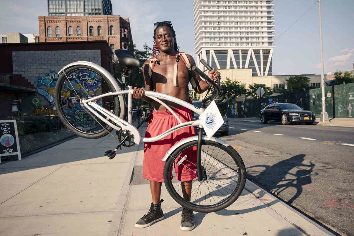 Seltzer brand's 'badly organized' bike giveaway fell flat, local claims •  Brooklyn Paper