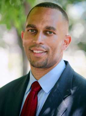 It’s a congressional smackdown! Who will you choose — Jeffries or Barron?