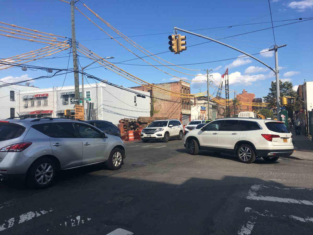 Mer-mad Avenue: Coney Islanders furious at Mermaid Ave. traffic during Surf Ave. closure