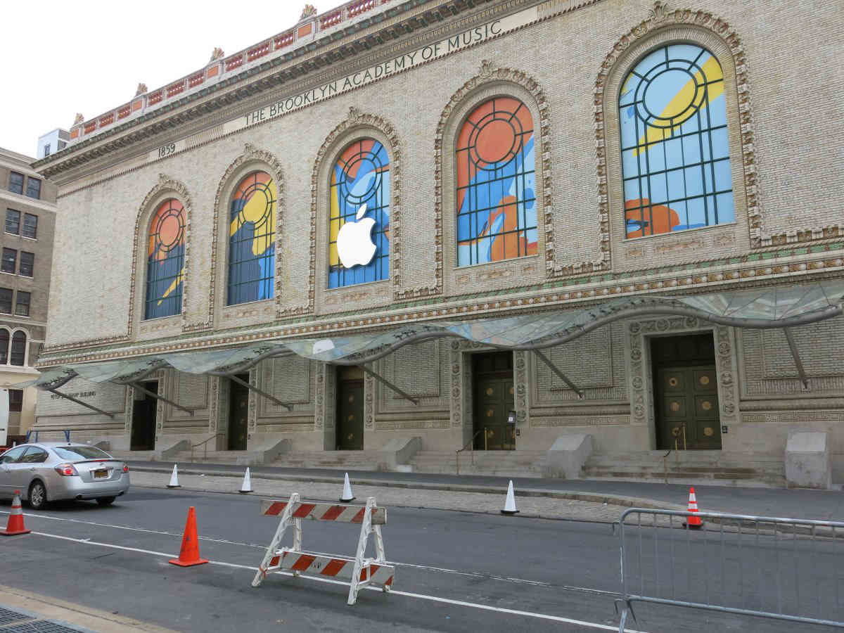 Mac attack! Apple brands Ft. Greene theater ahead of Bklyn event