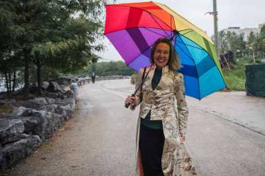 Glitzy gala: Black-tie  Bridge Park event draws big crowd, raises $1.27 million