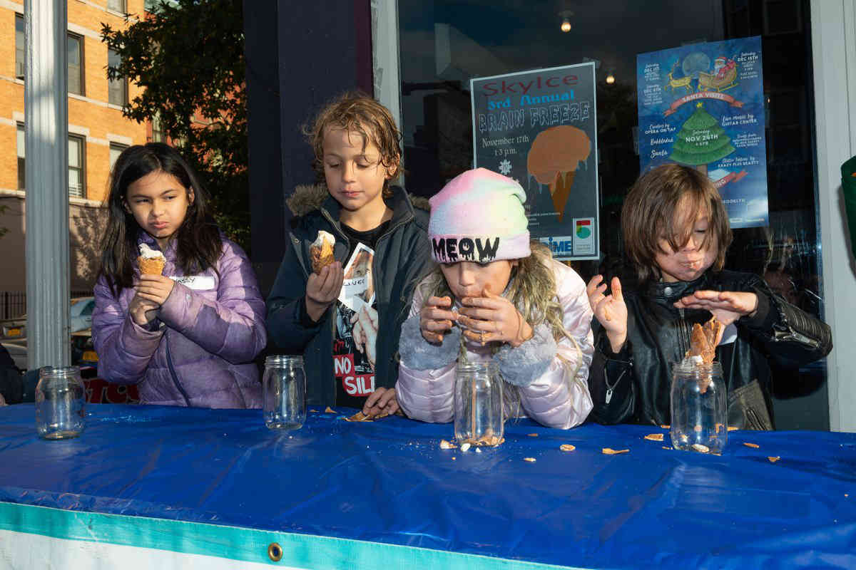 Ice work! Man devours competition at Slope ice-cream-eating contest, wins third chow down in nabe