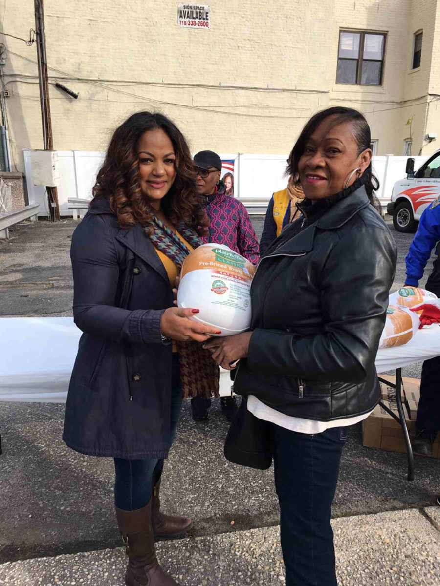 Feeding Flatlands: Neighborhood’s Assemblywoman hands out hundreds of free Thanksgiving turkeys