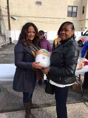 Feeding Flatlands: Neighborhood’s Assemblywoman hands out hundreds of free Thanksgiving turkeys