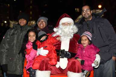 Red and Greene! Locals light Fort Greene Park tree for season