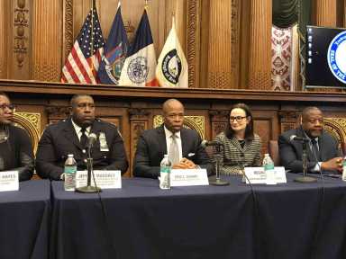 Downtown’s Blue period: Cops from across boro patrolling nabe during holidays after spate of shootings