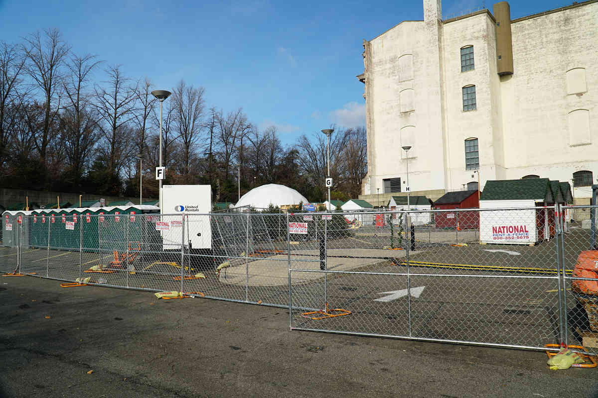 Christmas caper: DA investigating organizers of Winterfest market at Bklyn Museum after vendor filed complaint