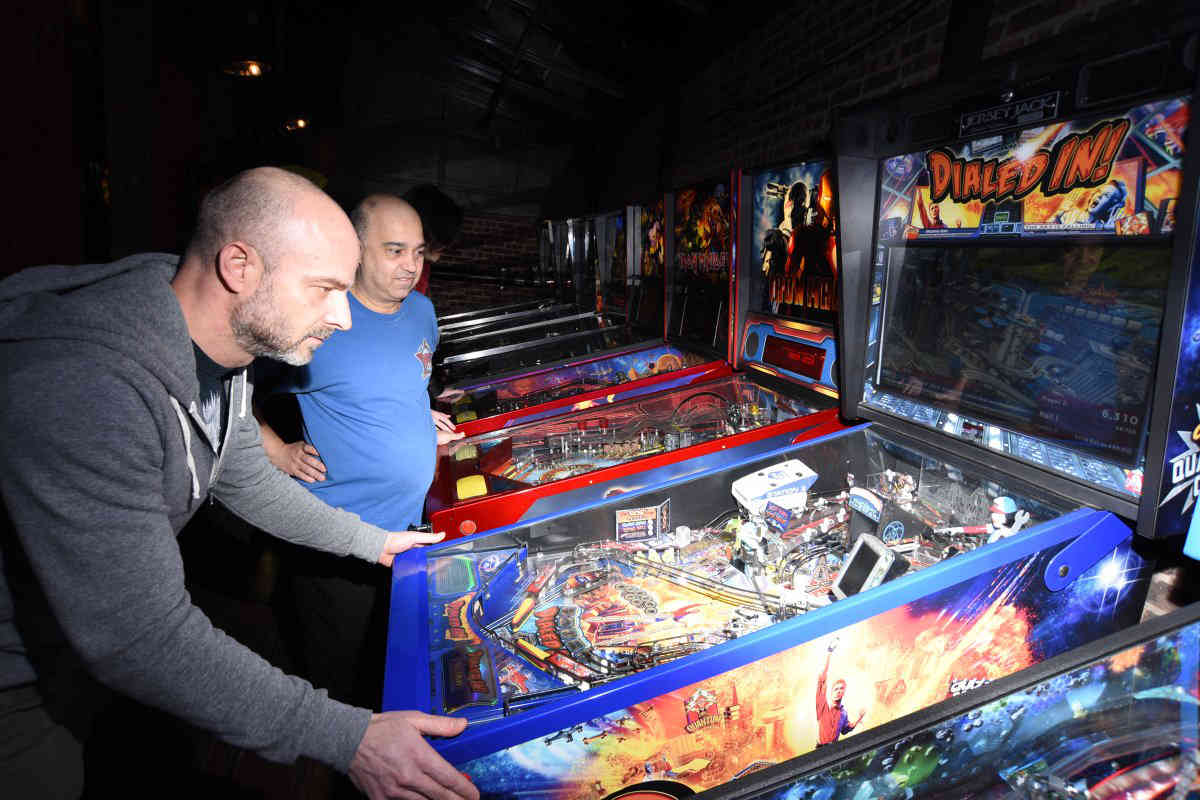 Flippin’ out Greenpoint laundromat to host state pinball championship
