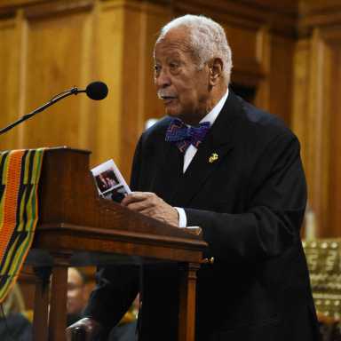 Retired justice honored with award in name of late local judge