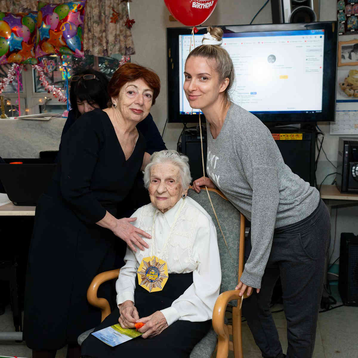 Blow out the candles for Bensonhurst resident’s 100th birthday