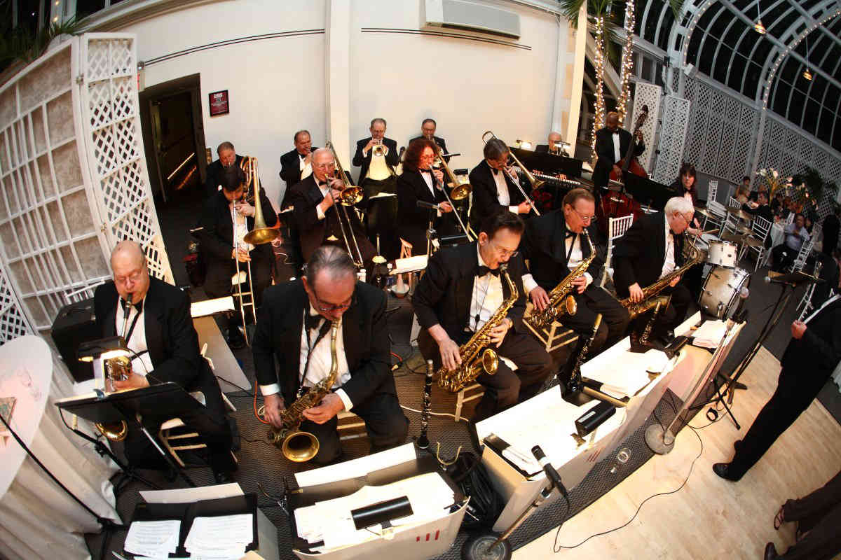 Mas appeal: Big band blows into Gerritsen Beach club
