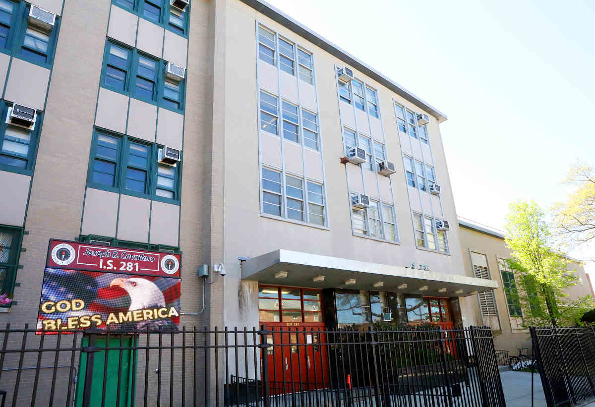 School’s out: Local parents blast honchos at Gravesend school after youngster went missing for an hour