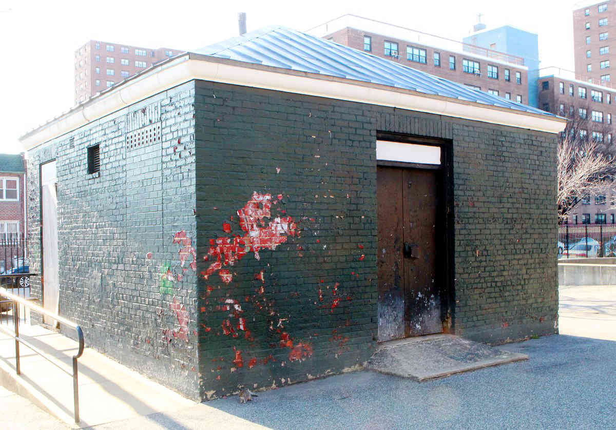 Cash dump: City to spend $900K renovating bathroom at Gravesend playground